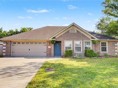 877 Richland Creek Ave