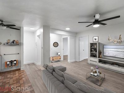 141 E 55th St APT 4C