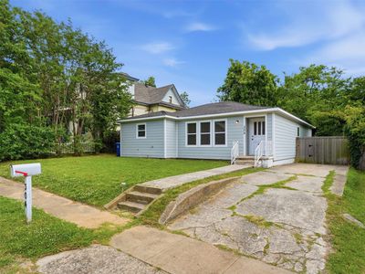304 W Texas St
