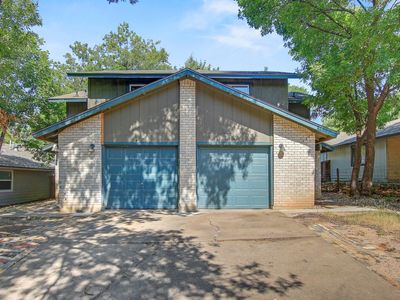 Property at 2414 Burleson Ct, Austin, TX