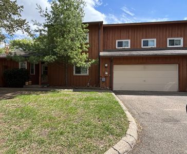 6843 York Pl