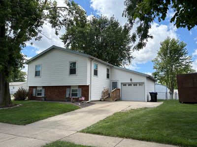 1402 N Hershey Rd