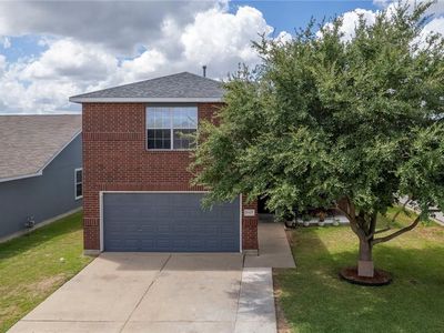 18425 Crestwind Ln