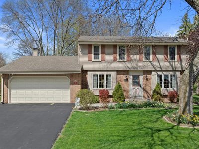 W181N8305 Destiny DRIVE