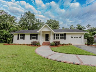 102 Linwood Ln