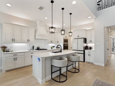 1324 Elijah Dr