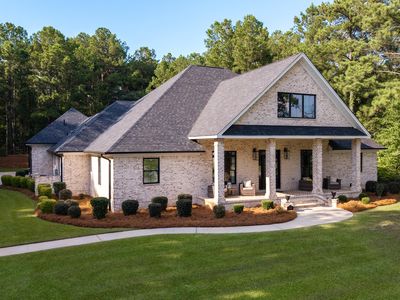 3055 Lowerlake Dr