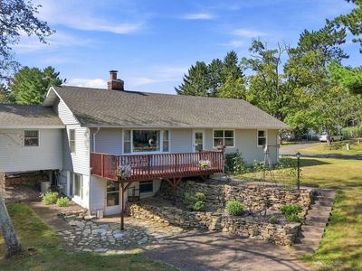 407 1st Ave W