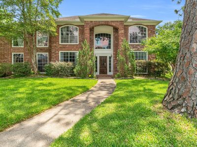 1022 Pinewood Ln