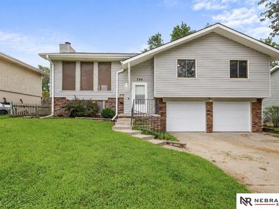 736 W Godfrey Dr
