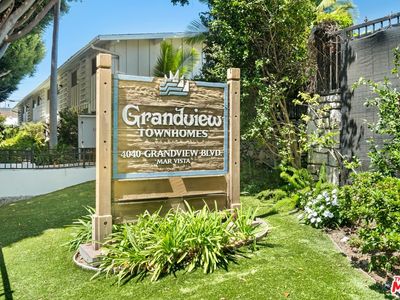 4040 Grand View Blvd Unit 60