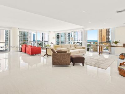 16500 Collins Ave APT 851