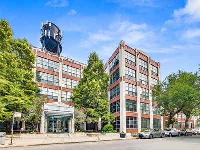 1800 W Roscoe St APT 510