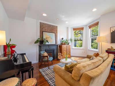 126 Bright St APT 201