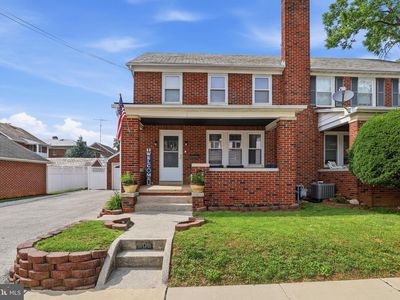 309 W Walnut St