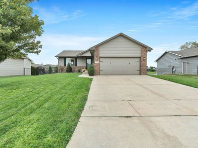 1925 N Bellick Ct