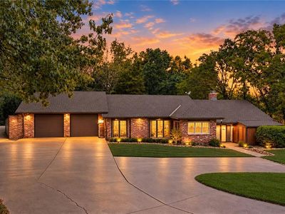 28806 E Beth Ct
