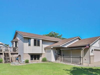 908 Lilac Ln