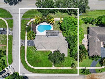 7040 NW 8th Ct
