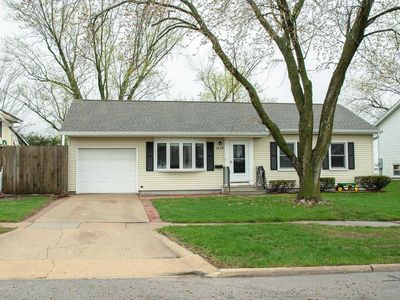 1117 E Seerley Blvd