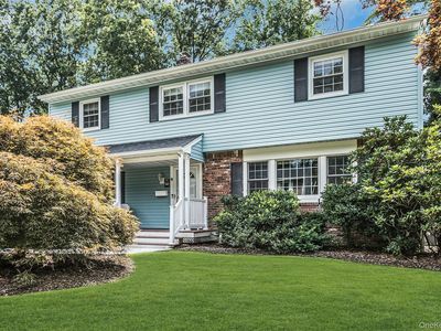 8 Lenmore Drive