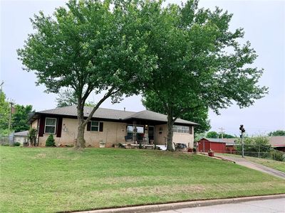 316 W Truman Pl