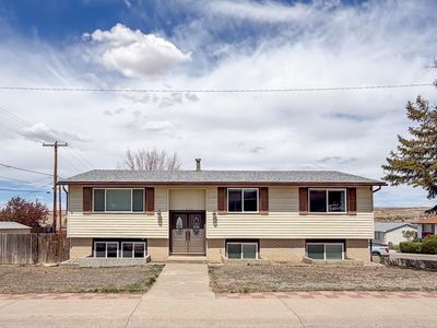 1505 James Dr