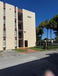 9401 SW 4th St APT 103