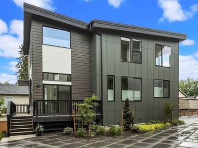 3007 S Dakota St
