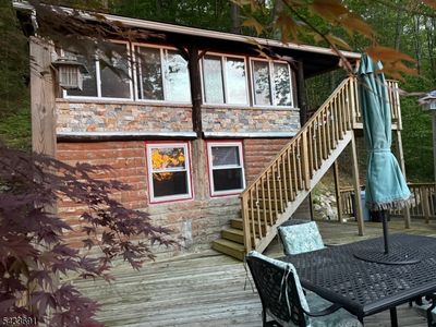 57 Lakeside Dr