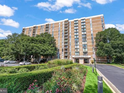 2300 Pimmit Dr APT 504