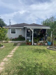 502 Gardenia St