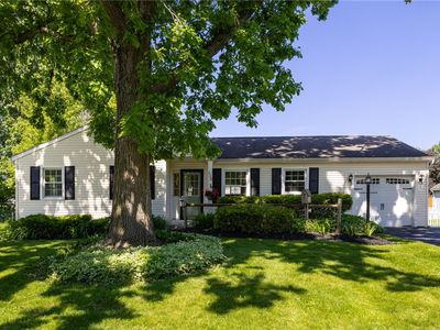Property at 139 Gate House Trl, Henrietta, NY
