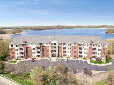 1776 Stieger Lake Ln #100