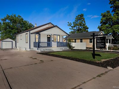 1557 W Dakota Avenue