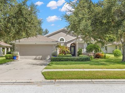 1527 RIVER COURT