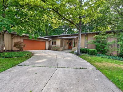 220 Pawnee Dr