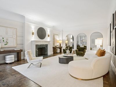 180 W 58th St #3C