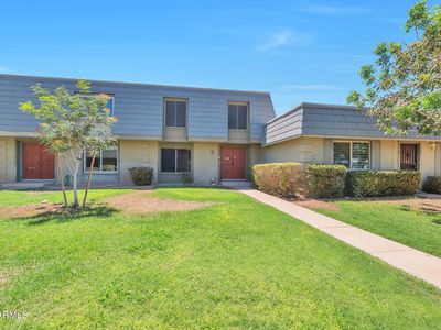 2025 W ELM Street