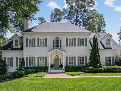 4371 Club Dr NE