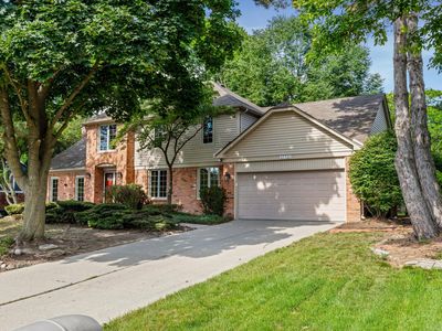 37731 W Meadowhill Dr