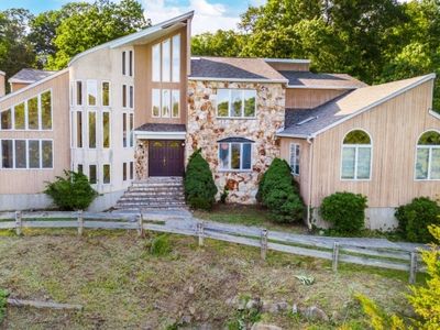 25 Wood Chase Ln