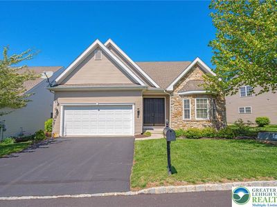 5010 Valley Stream Ln #90