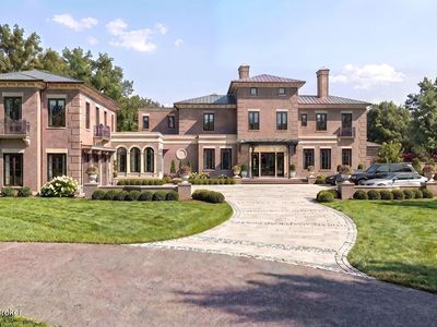 2360 Casselberry Rd
