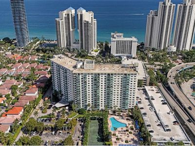 19370 Collins Ave APT 1414