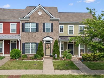 2046 Hemlock Dr