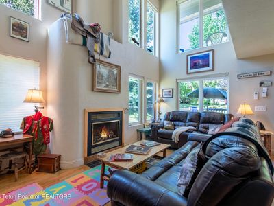 482 Shadowbrook Ln #6