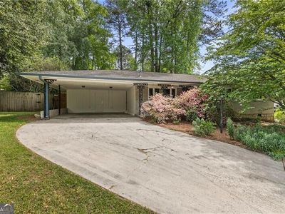 1619 Moncrief Cir