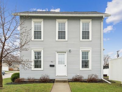 516 E 4th St