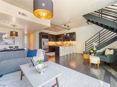 353 Bonneville Ave #746